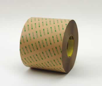Nastro biadesivo 3M in poliestere 9495LE - 686 mm x 165 m