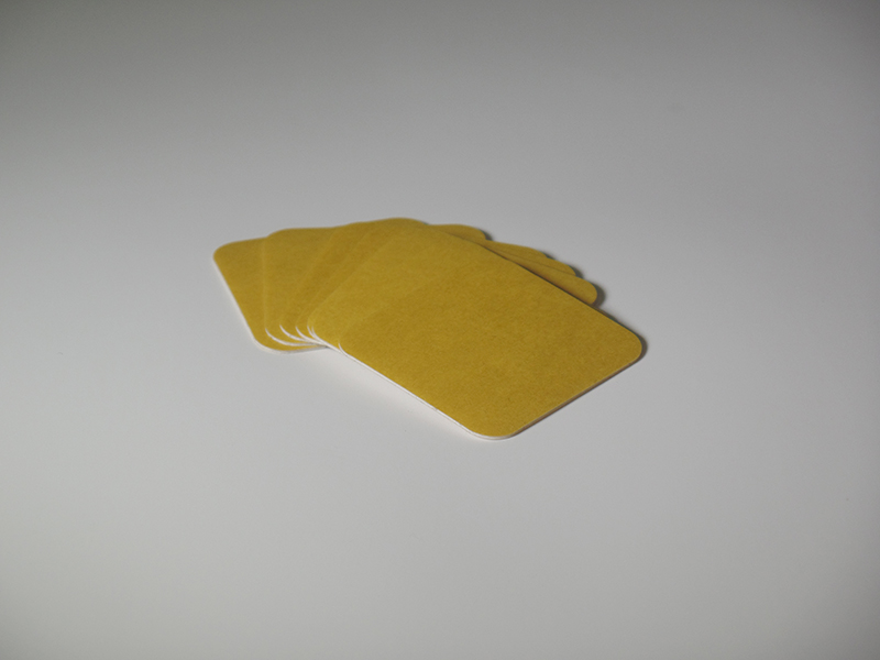Biadesivo in schiuma PE polietilenica Tesa 62932 40 mm x 40 mm spessore 0,5 mm  bianco kit da 100 pezzi