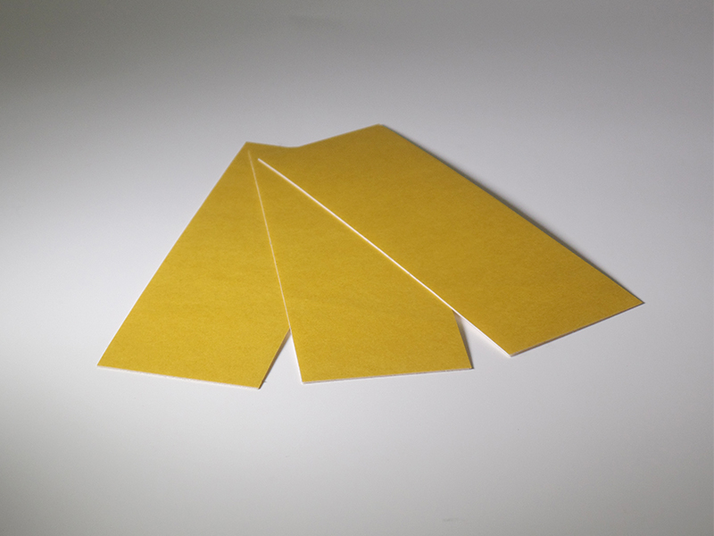 Biadesivo per il fissaggio in schiuma PE polietilenica Tesa 62932 - 50 mm x 145 mm - spessore 0,5 mm - bianco