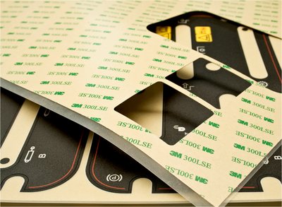 Nastro biadesivo ad alte prestazioni 3M 93015LE 50 mm x 55 m x 0,15 mm adesivo 300 lse - immagine 2