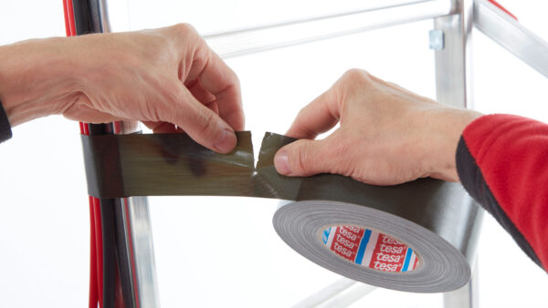 tesa 53799 mm 9 x 50 m single-sided canvas tape covered in PE Polyethylene, green color, thickness 0.31 mm - Image 6
