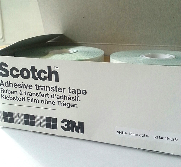 Nastro biadesivo transfer ATG 3M 924 EU 12 mm x 55 m x 0,05 mm con adesivo acrilico trasparente - immagine 2