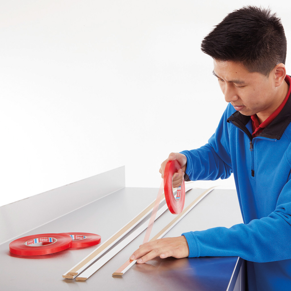 tesa 4965 nastro ad alte prestazioni formato mm 9 x 50 m spessore 0,20 mm trasparente liner filmico rosso 4 tesa 4965 nastro ad alte prestazioni formato mm 9 x 50 m spessore 0,20 mm trasparente liner filmico rosso - immagine 4